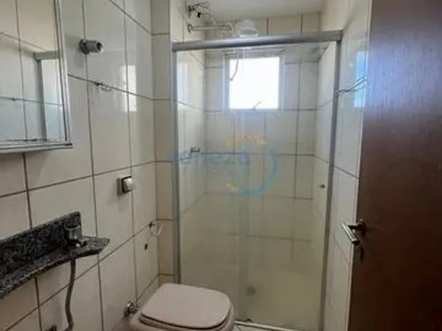 Imagem 2: Apartamento com 2 Quartos para Alugar por R$ 950.00, 50.00 M2 - Centro - Londrina/Pr