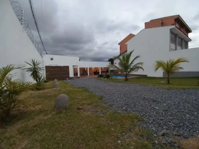 Imagem: Alugo Salão Comercial em Bairro Nobre de