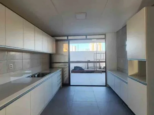 Imagem 3: Casa - 5 Quartos - 5 Suítes - 300,00M²