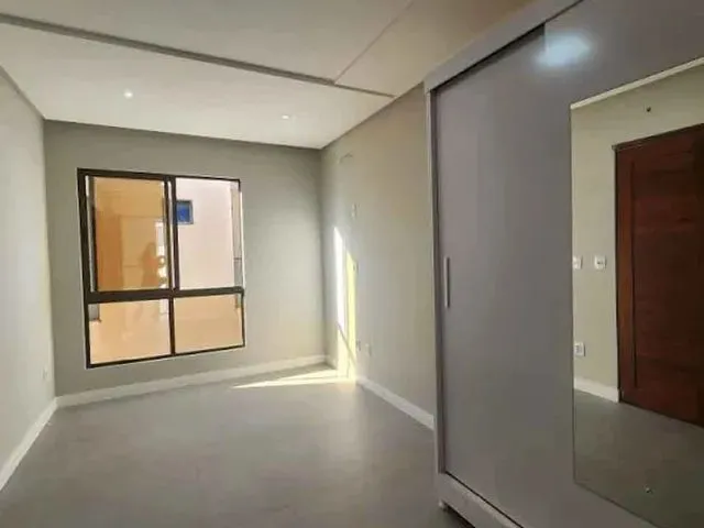 Imagem 5: Casa - 5 Quartos - 5 Suítes - 300,00M²