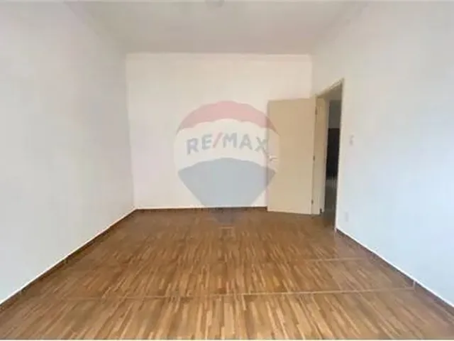 Imagem 16: Espaçoso Apartamento de 3 Quartos com Terraço Coberto em Localização Privilegiada