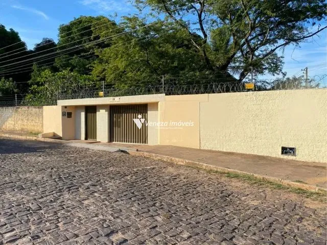 Imagem: Casa Duplex de Esquina para Aluguel