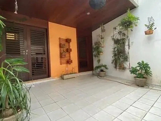 Imagem: Casa em Petrópolis com 229M2, 3/4