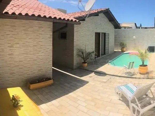 Imagem: Casa com 5 Dormitórios À Venda, 208 M²