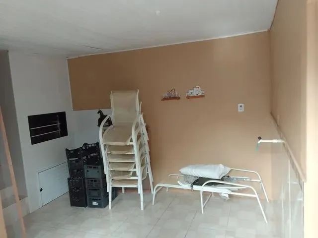 Imagem 2: Casa de Um Quarto S/ Mobilia Fundos