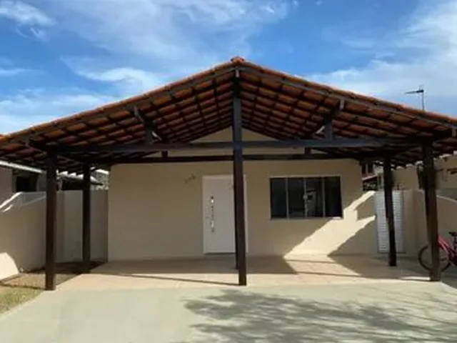 Imagem: A casa em condomínio possui 3 Dormitórios, 3 Banheiros, 2