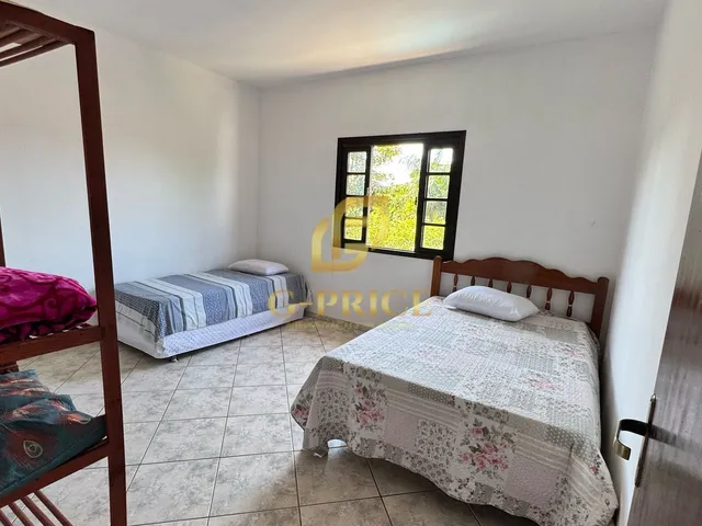 Imagem 12: Ampla casa com quintal e edícula apenas 250m do mar