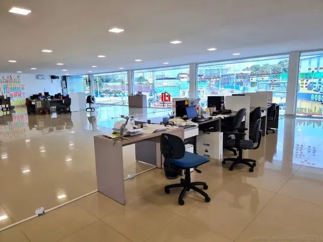 Imagem 10: Imovel Comercial na Constantino Nery (Todo Predio
