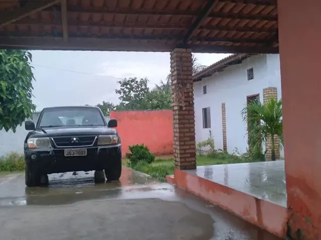 Imagem: Casa com Piscina Sucatinga
