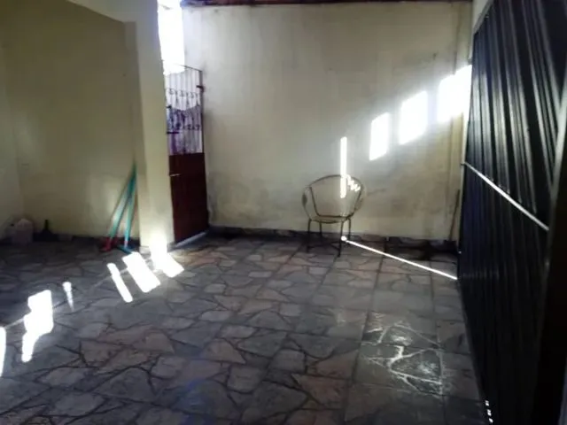 Imagem 15: Casa 3 Quartos no Bairro Florestal , 2 Vgs Garagem , + Quintal , Próximo a Av Principal