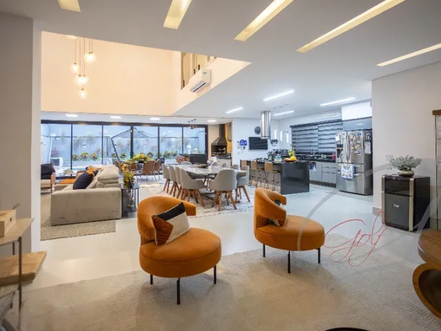 Imagem 7: Imperdível: Casa de Luxo com 4 Suítes e 6 Vagas no Parque dos Príncipes, São Paulo-SP