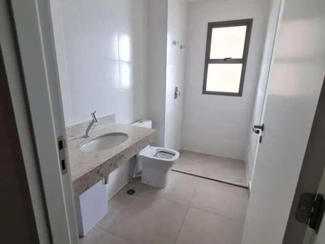 Imagem 4: Apto de 3/4 com 95 m², sendo 1 suíte e 2 semi-suites. Varanda Ampla e duas vagas de