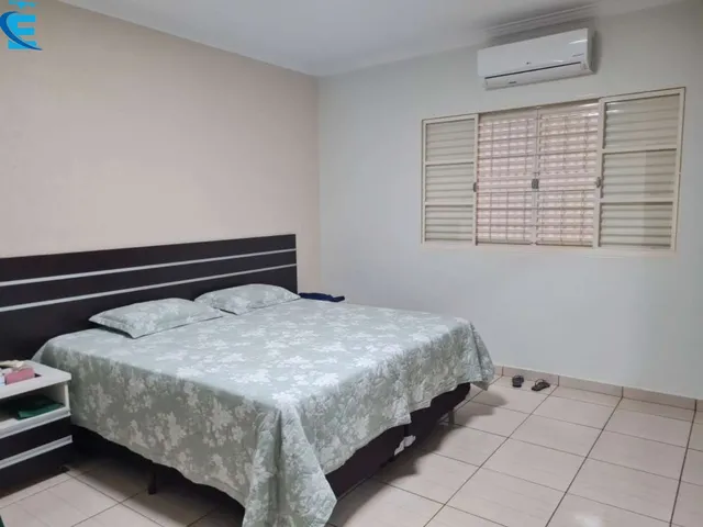 Imagem 7: Casa de 215 M², com 3/4 (1 Suíte), Cômodos Grandes e com Área Gourmet Completa