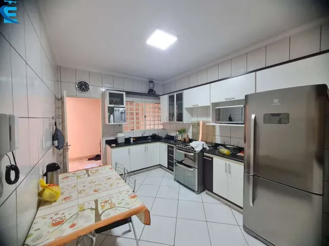 Imagem 10: Casa de 215 M², com 3/4 (1 Suíte), Cômodos Grandes e com Área Gourmet Completa