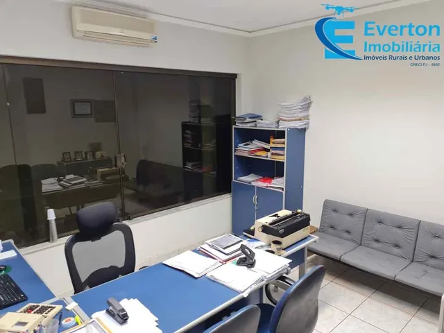Imagem 5: Prédio com 13 Salas Comerciais, Muito Bem Construídas, em Ótimo Estado de Conservação
