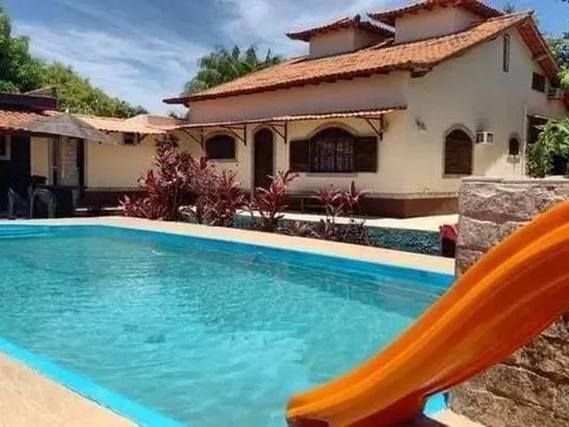 Imagem: Casa com Piscina e Área Completa de Lazer