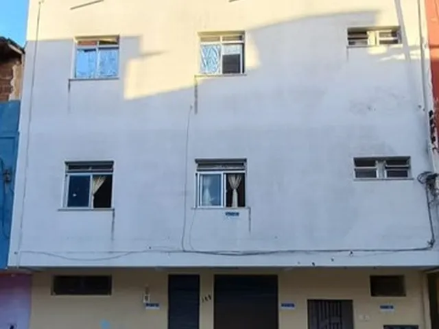 Imagem: Prédio a Venda com Ponto Comercial e 2