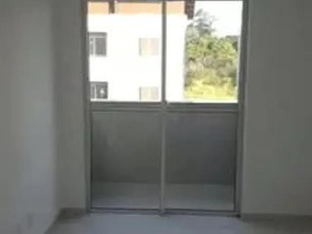 Imagem: O apartamento possui 2 Dormitórios, 1 Banheiro, 1 Vaga na