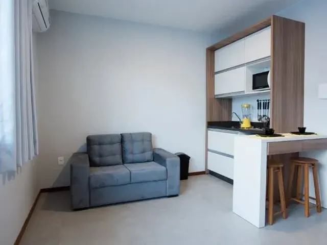 Imagem 4: Apartamento Completo no Carianos com Água, Luz, Internet e Condomínio Já Inclusos No