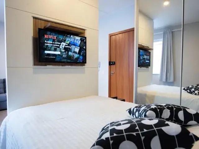 Imagem 3: Apartamento Completo no Carianos com Água, Luz, Internet e Condomínio Já Inclusos No
