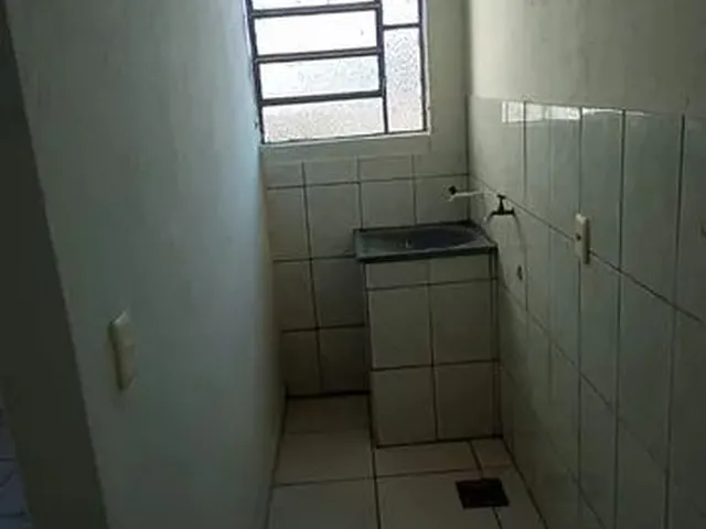 Imagem: Alugo Barracão de 3 Comodos