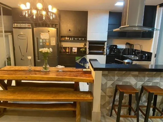 Imagem: Casa Térrea com 03 Suítes a Venda no Condomínio