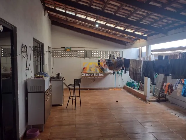 Imagem: Casa com 3 Quartos à Venda, Plano Diretor