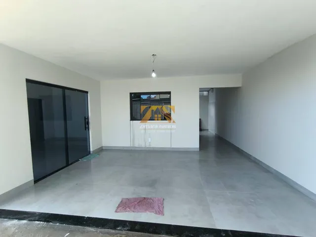 Imagem: Casa com 3 Quartos à Venda, Plano Diretor