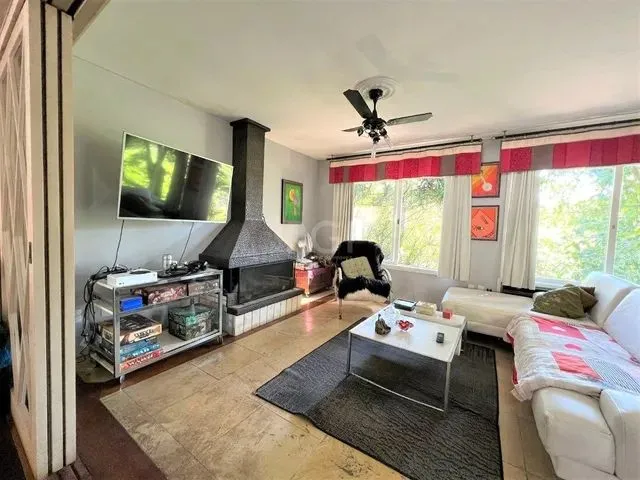 Imagem: Casa de 320M², Bairro Teresópolis
