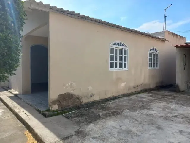Imagem: Vende-Se Casa Escriturada - Feu Rosa