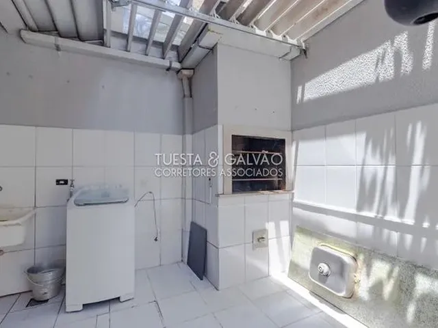 Imagem 2: Casa 3 Quartos, 2 Vagas, Espaço Fundos, Ático, Suíte, em Condomínio, Próximo Ao