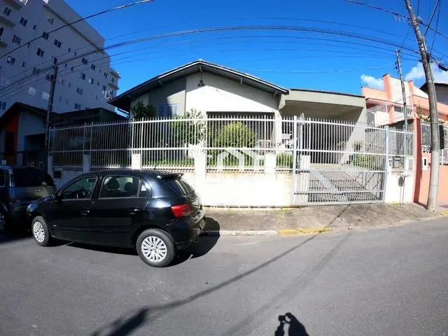 Imagem: Casa com 4 Dormitórios para Alugar por