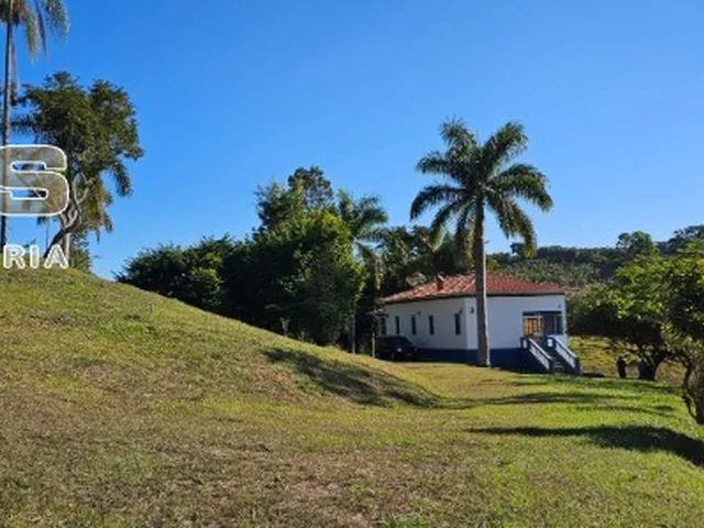 Imagem 4: Excelente sítio com 96.800 m² , muita área verde Casa com 4 dormitórios 03 Banheiros