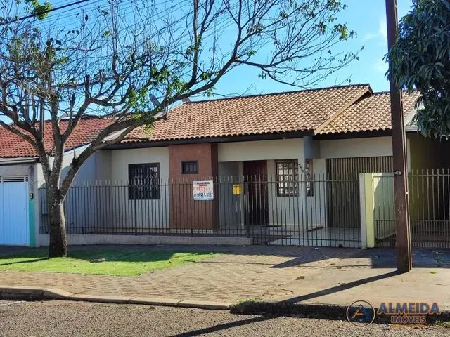 Imagem: Casa Semi Mobiliada com 03 Quartos no Bairro