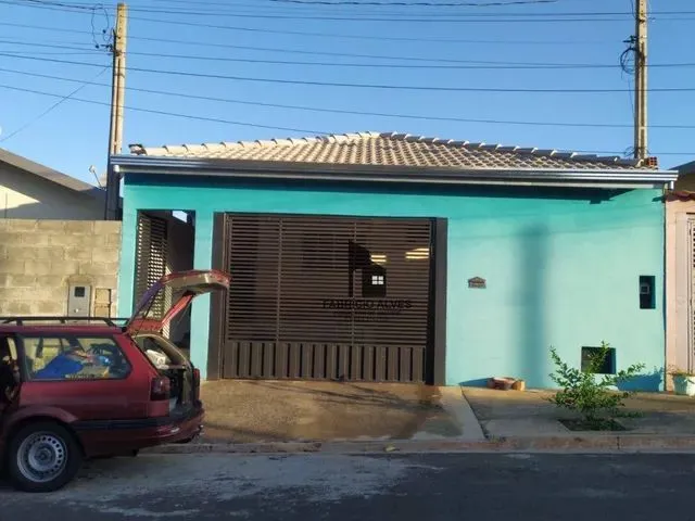 Imagem: A casa possui 2 Dormitórios, 1 Banheiro, 1 Vaga na