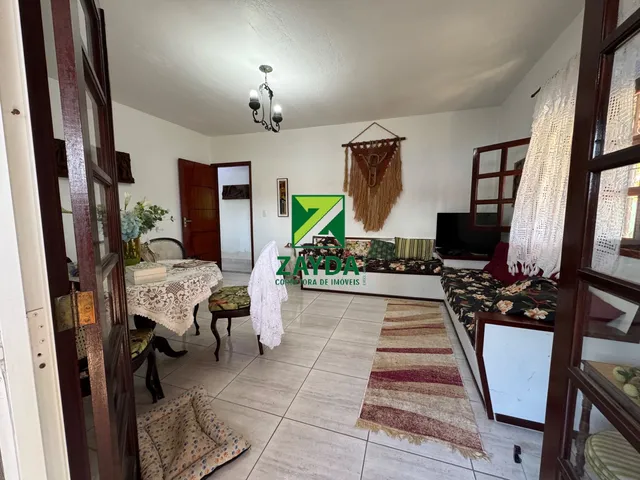 Imagem 14: Imóvel à venda com 05 quartos, sendo 02 edificações independentes, em frente a