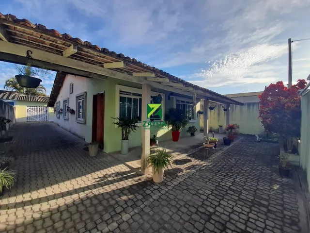 Imagem: Casa Espaçosa à Venda em Casimiro de Abreu-RJ