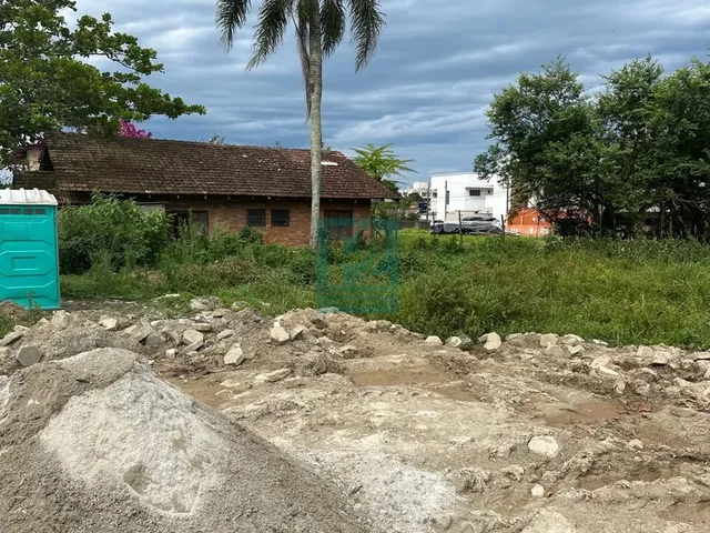 Imagem 3: Terreno com Ótima Localização e Pronto para Construir em Bombinhas