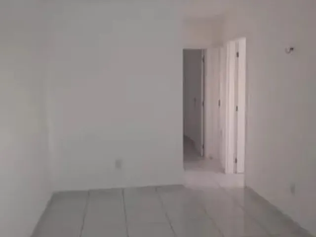 Imagem: O apartamento possui 3 Dormitórios, 1 Banheiro, 1 Vaga na