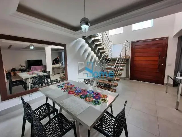 Imagem: Casa com 3 Quartos - 3 Suítes - 3 Closets