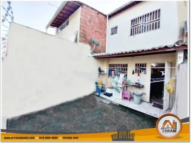 Imagem 3: Casa com 3 Dormitórios À Venda, 180 M² por R$ 220.000,00 - Parque Dois Irmãos
