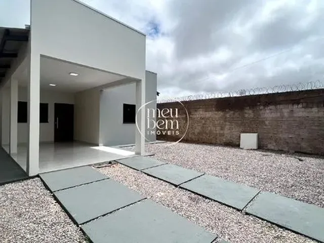 Imagem: Casa Recém-Construída com 3 Dormitórios