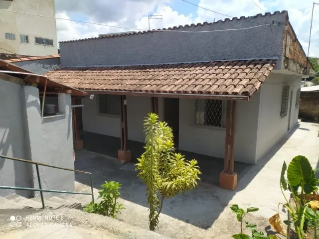 Imagem: Casa com Loja Comercial, de 3 Quartos em