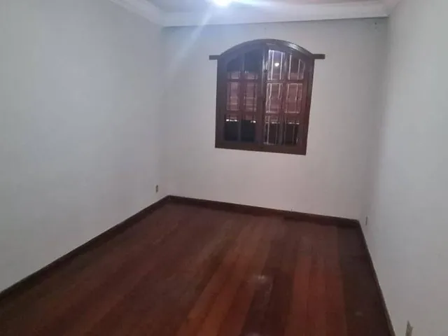 Imagem 9: Casa à venda em Ipatinga, Imbaúbas, com 6 quartos, 245m²