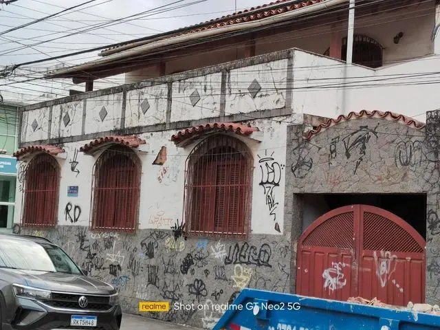 Imagem 1: Imóvel Comercial para Aluguel Possui 180 Metros Quadrados com 4 Quartos em Centro