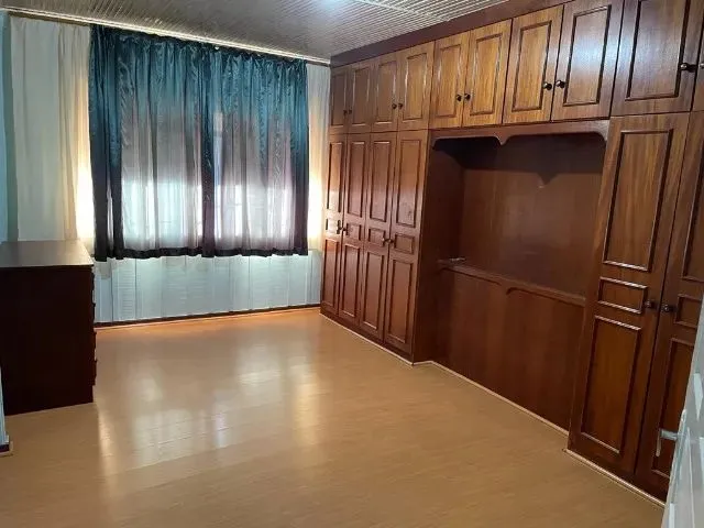 Imagem 8: Casa em Rua Movimentada com Vista para a Ponte Estaiada (Curitiba-Pr