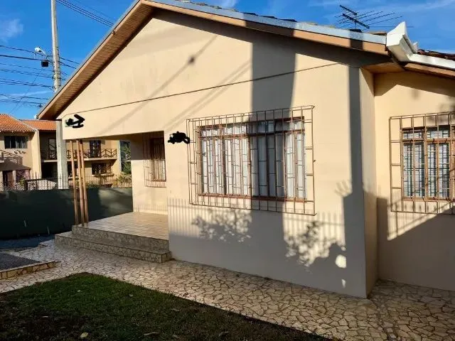 Imagem 7: Casa em Rua Movimentada com Vista para a Ponte Estaiada (Curitiba-Pr