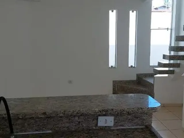 Imagem 3: Sobrado no Cachoeira com 110 M2 com 2 Quartos e Uma Suíte, 2 Vagas de Garagem