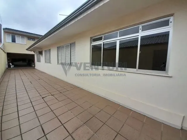 Imagem: Casa com 06 Quartos Centro S.j.p