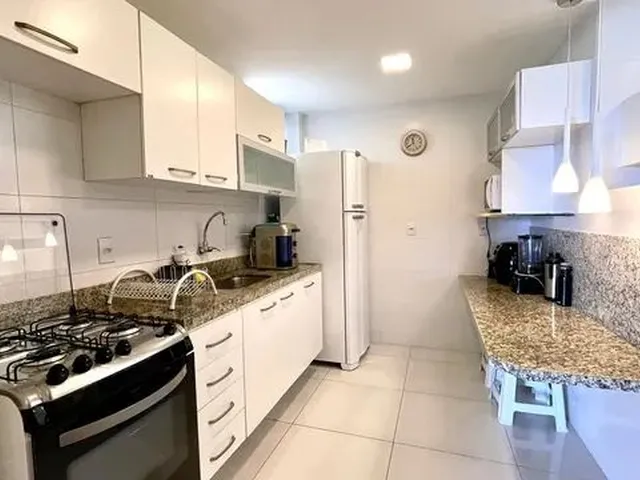 Imagem 2: Apartamento Mobiliado com 03 Quartos, Elevador, Vista Mar em Intermares